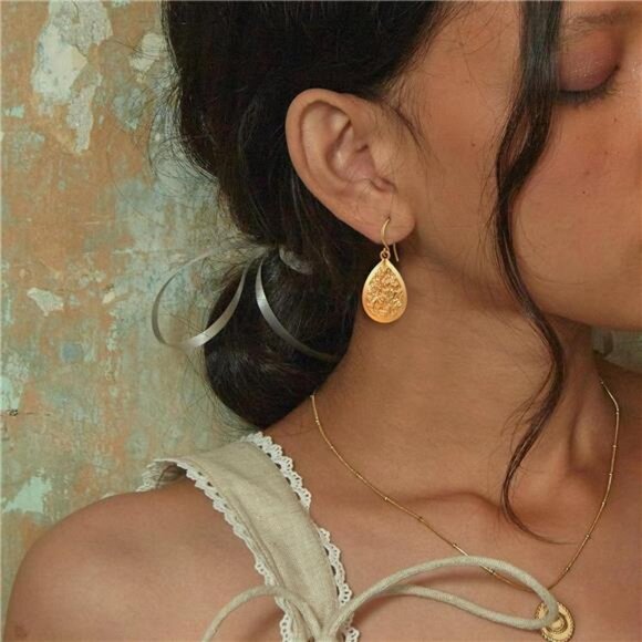 โจ 14K Gold Matte Teardrop Dangle Earrings | Lightweight & Hypoallergenic โจ - Picture 3 of 4